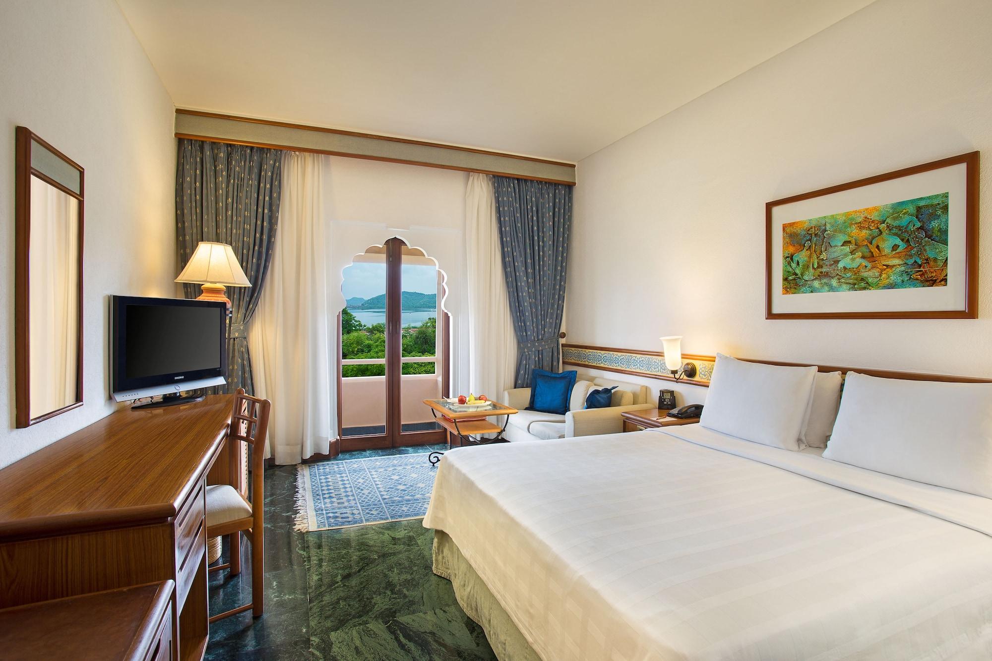 Trident Jaipur Hotel Eksteriør billede Deluxe room